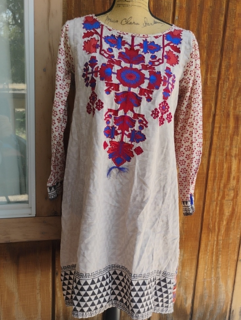 Khaadi Long-Sleeve Embroidered Tunic Dress with Floral Motif